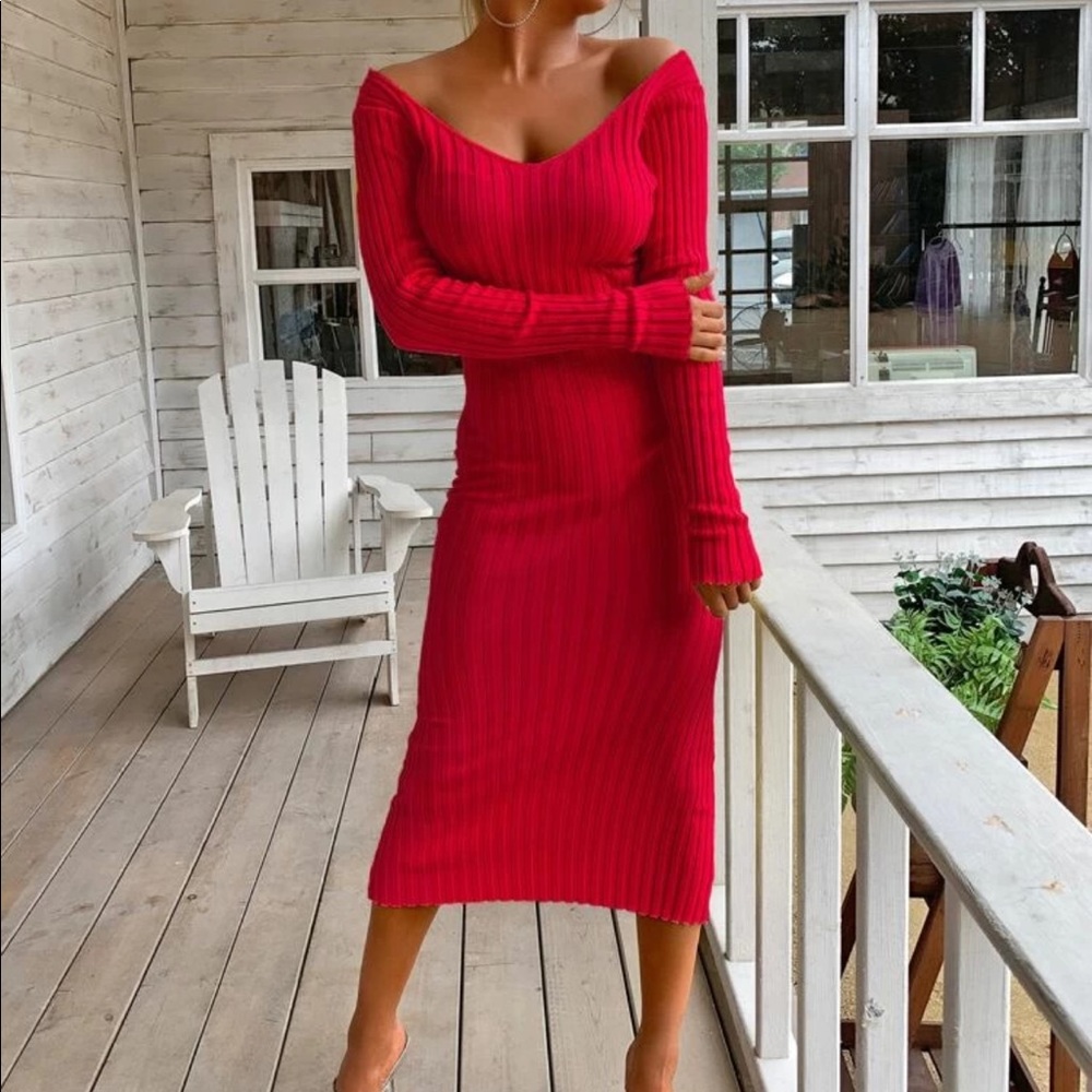 Black V neck ribbed knit sweater dress - Picture 2 of 15
